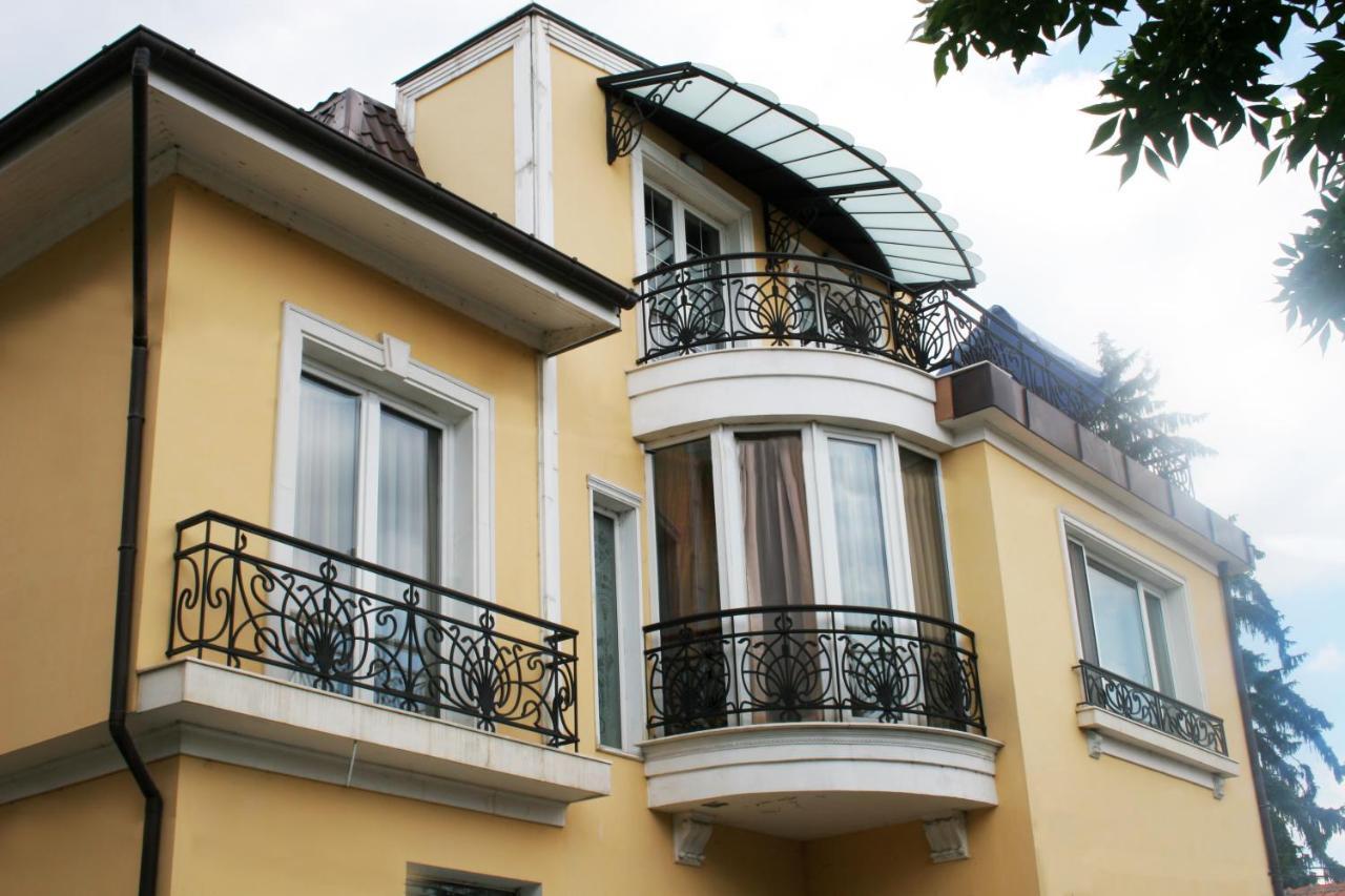 Luxury Private House In City Center Veliko Tărnovo Exteriör bild