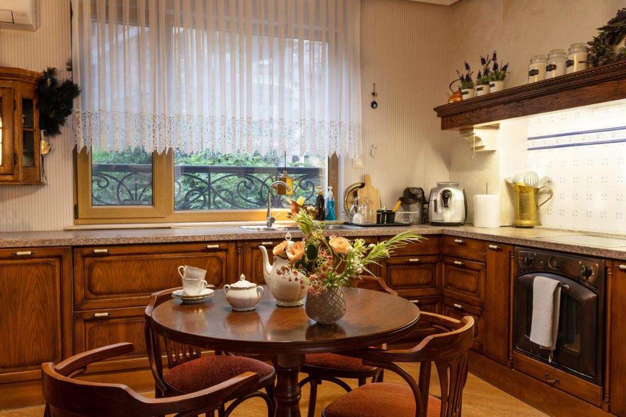 Luxury Private House In City Center Veliko Tărnovo Exteriör bild
