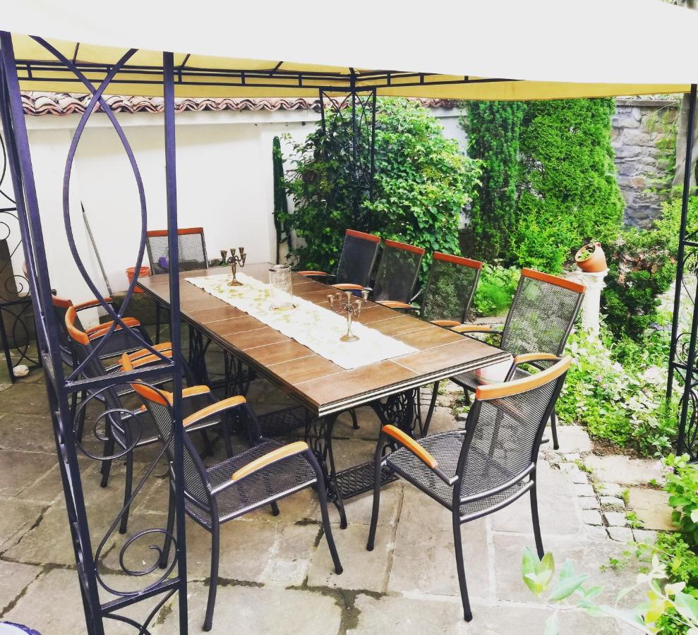 Luxury Private House In City Center Veliko Tărnovo Exteriör bild