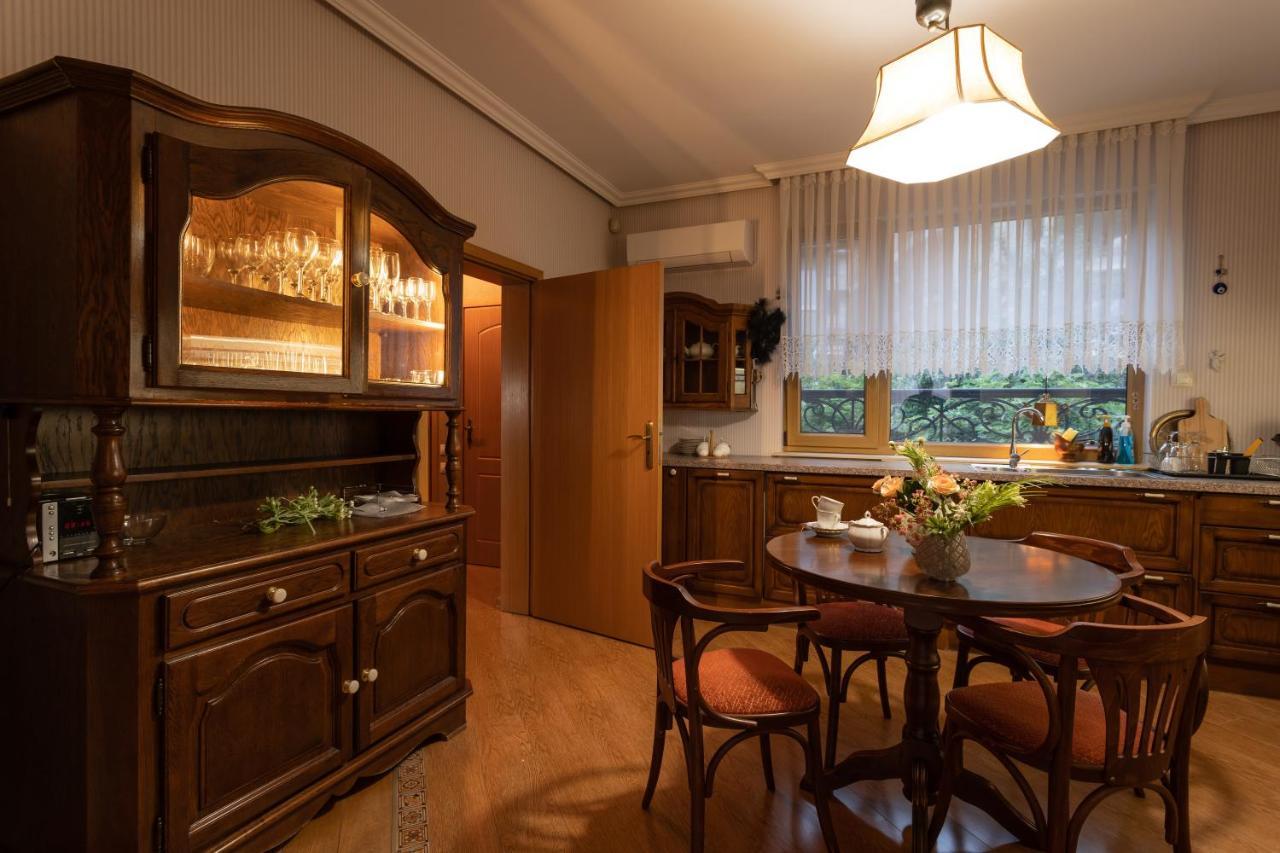 Luxury Private House In City Center Veliko Tărnovo Exteriör bild